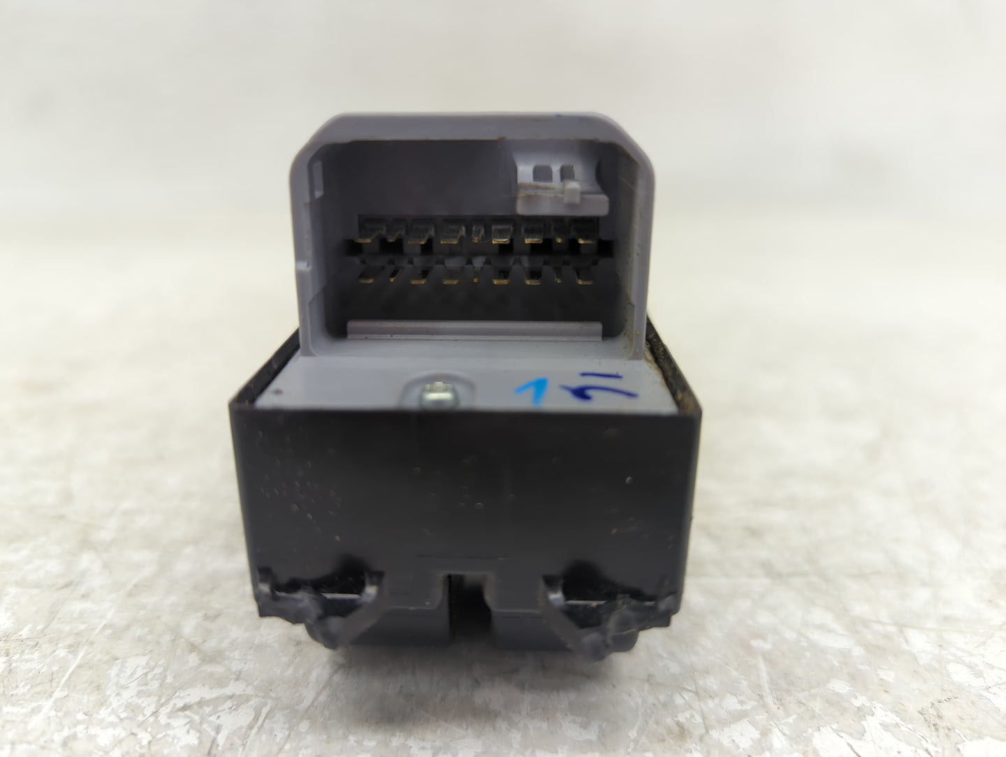 2004-2010 Toyota Sienna Master Power Window Switch Replacement Driver Side Left Fits OEM Used Auto Parts - Oemusedautoparts1