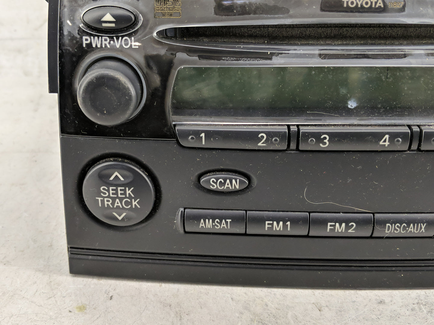 2008-2010 Toyota Sienna Radio AM FM Cd Player Receiver Replacement P/N:86120-08210 Fits Fits 2008 2009 2010 OEM Used Auto Pa