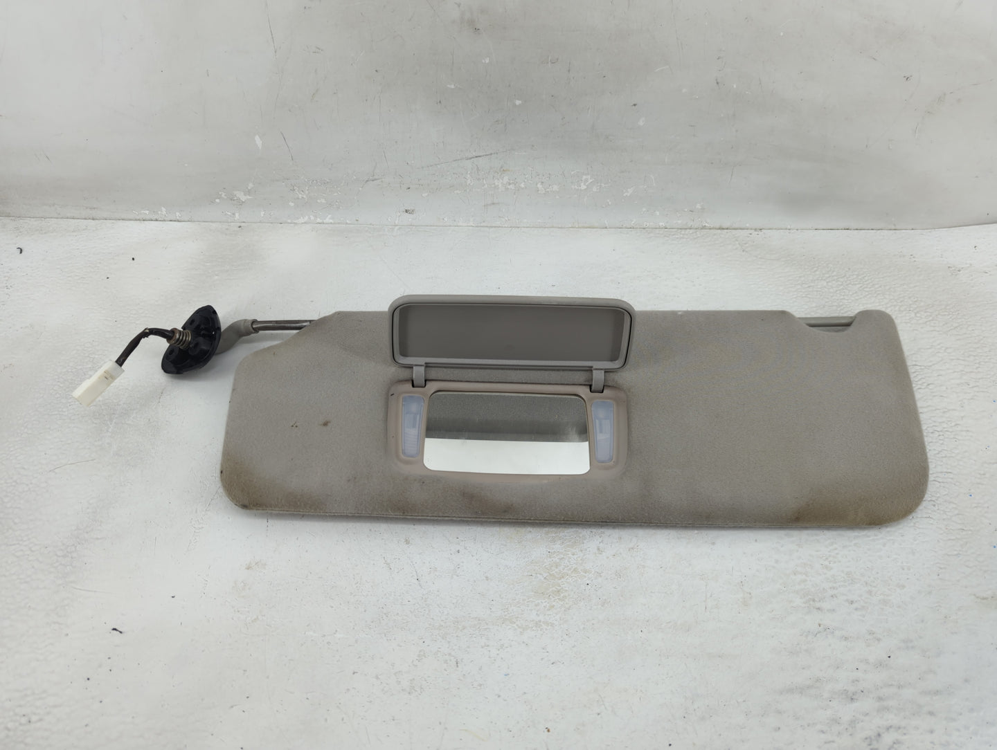 2005-2010 Toyota Sienna Sun Visor Shade Replacement Passenger Right Mirror Fits Fits 2005 2006 2007 2008 2009 2010 OEM Used 