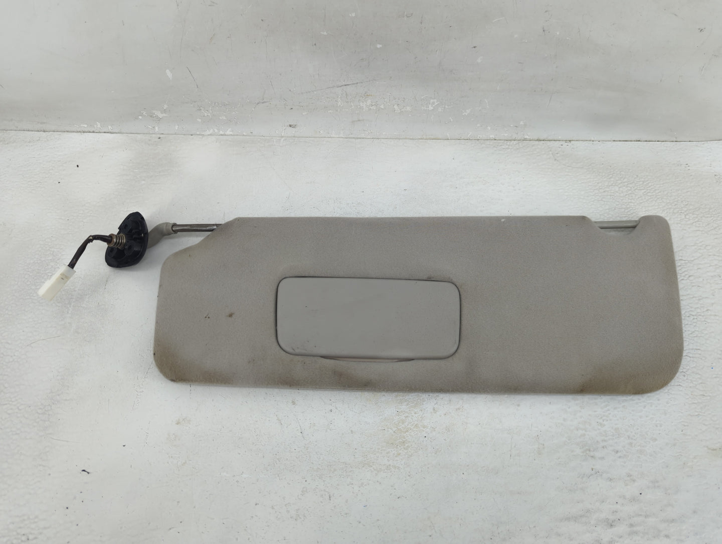 2005-2010 Toyota Sienna Sun Visor Shade Replacement Passenger Right Mirror Fits Fits 2005 2006 2007 2008 2009 2010 OEM Used 
