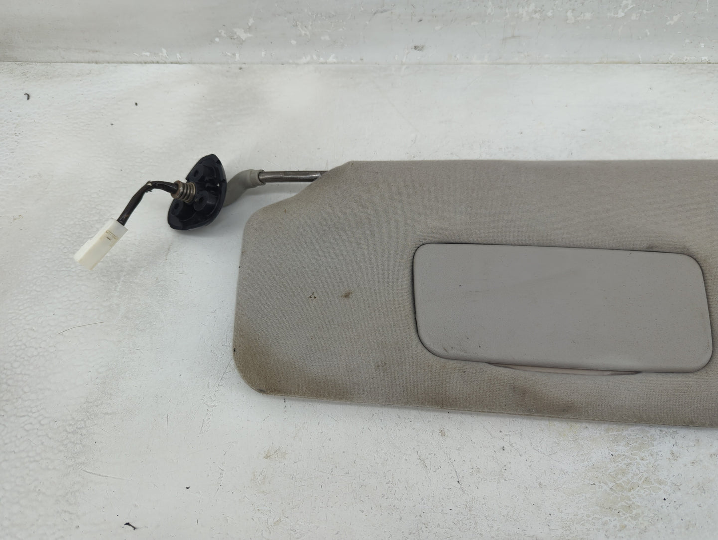 2005-2010 Toyota Sienna Sun Visor Shade Replacement Passenger Right Mirror Fits Fits 2005 2006 2007 2008 2009 2010 OEM Used 