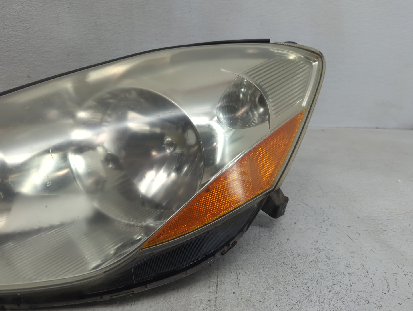 2006-2010 Toyota Sienna Driver Left Oem Head Light Headlight Lamp - Oemusedautoparts1.com