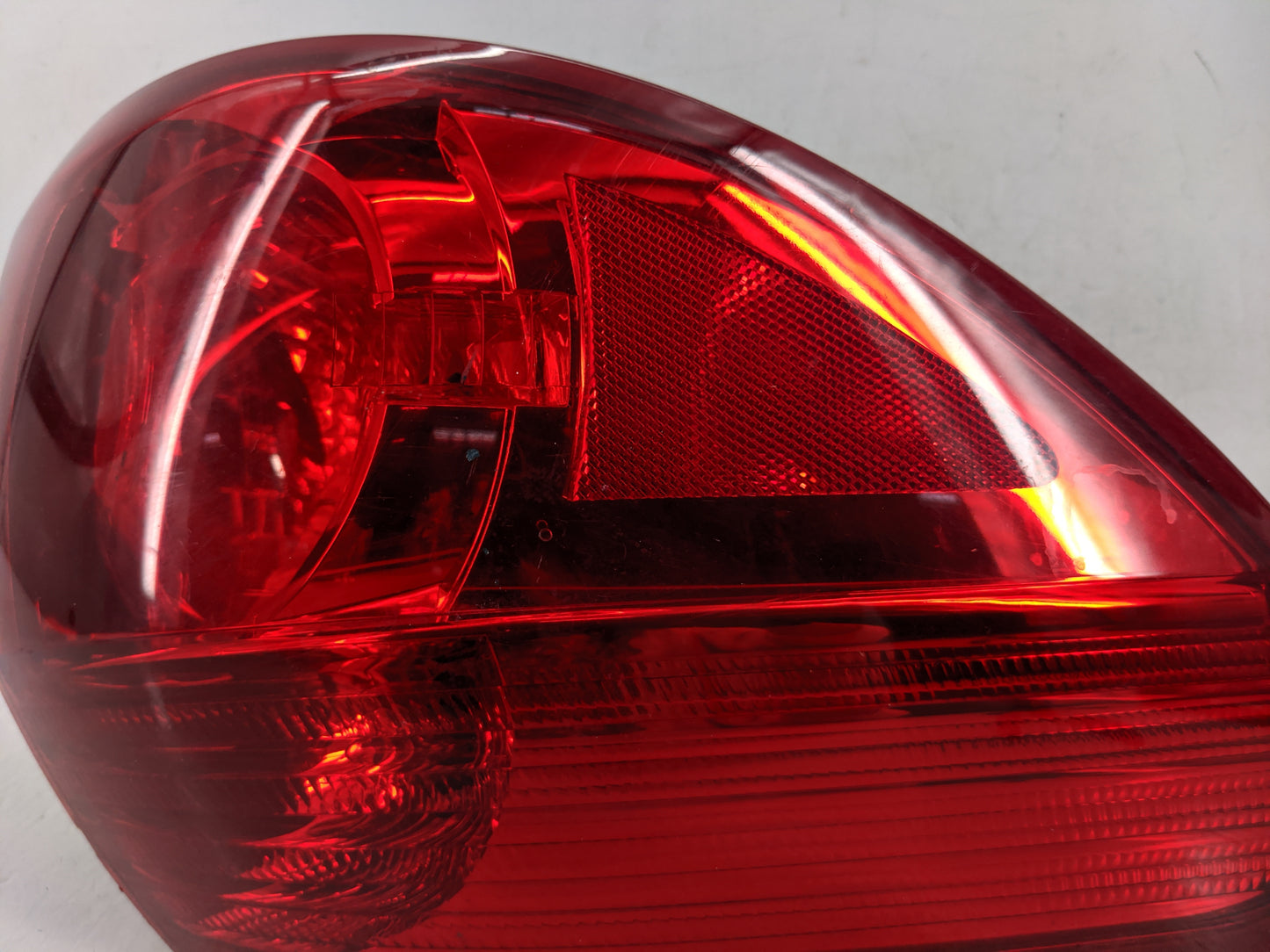2006-2010 Toyota Sienna Tail Light Assembly Driver Left OEM Fits Fits 2006 2007 2008 2009 2010 OEM Used Auto Parts - Oemused