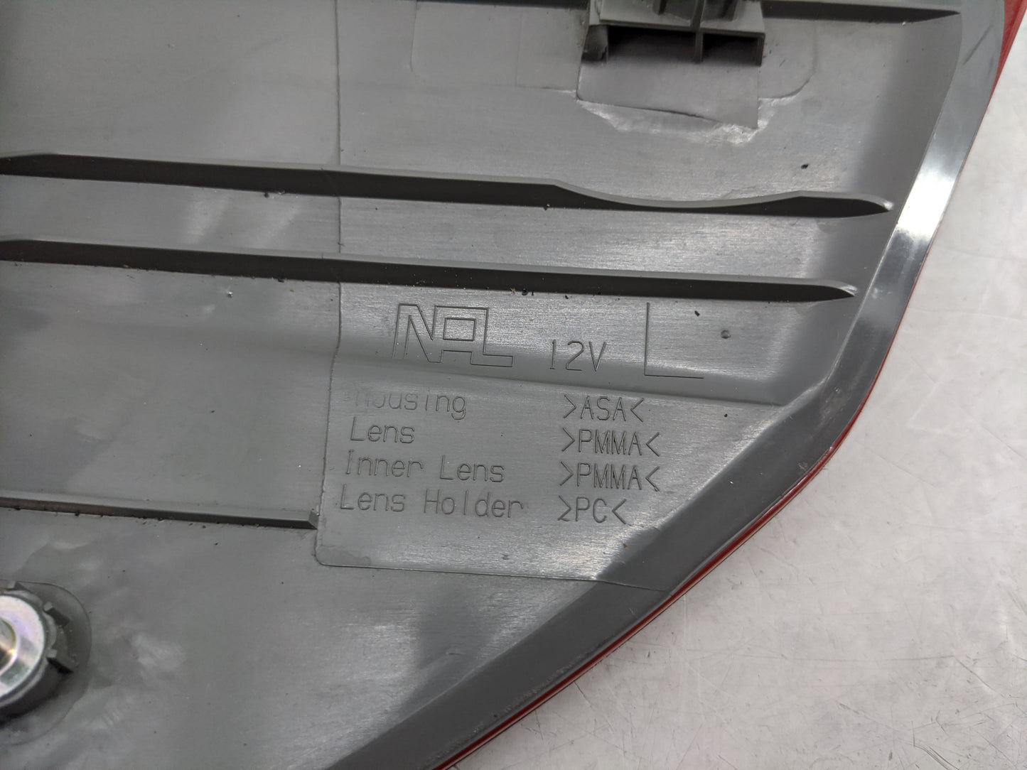 2006-2010 Toyota Sienna Tail Light Assembly Driver Left OEM Fits Fits 2006 2007 2008 2009 2010 OEM Used Auto Parts - Oemused