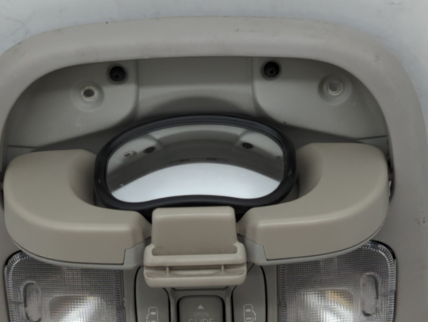 2010 Toyota Sienna Overhead Roof Console - Oemusedautoparts1.com