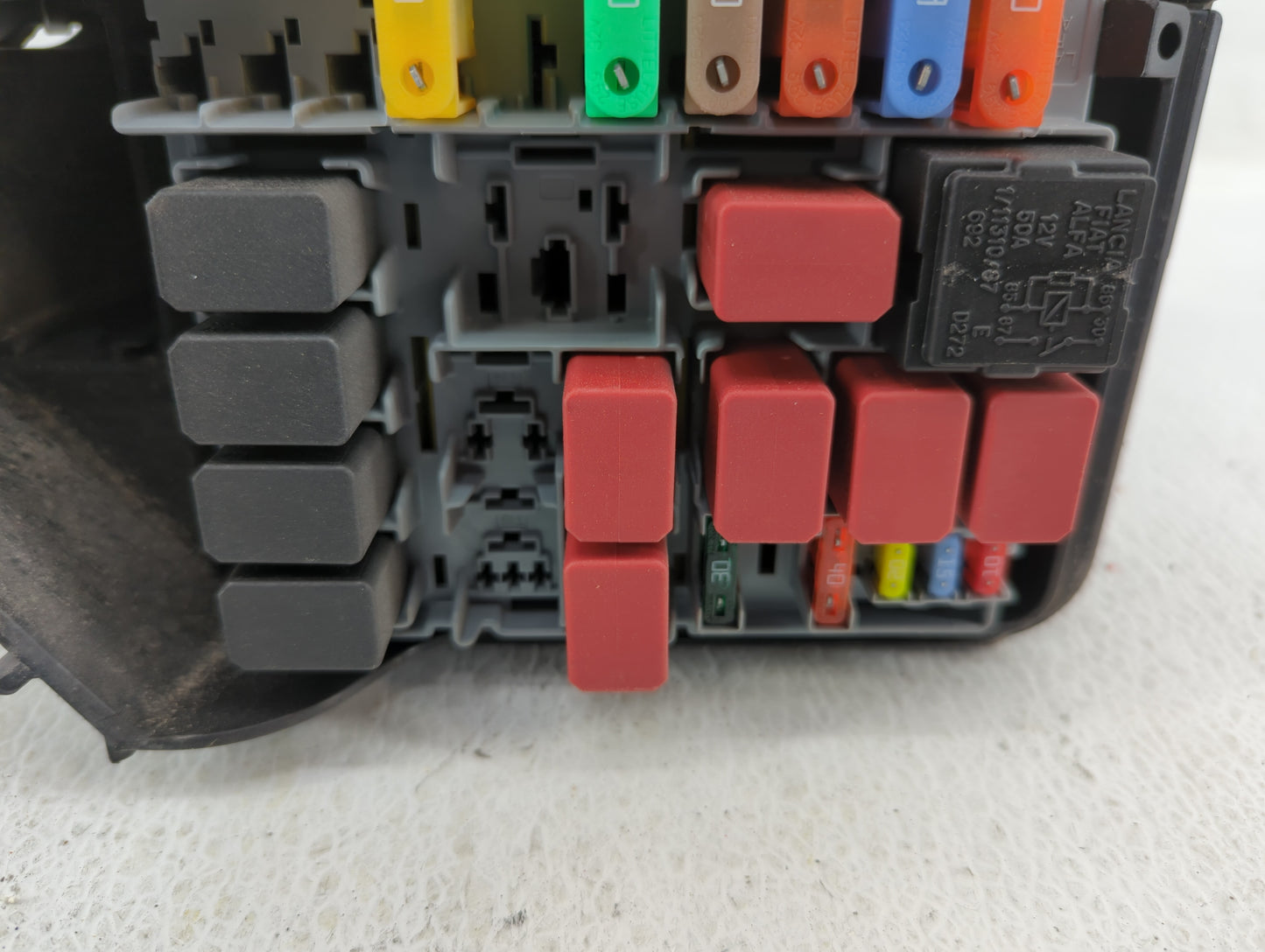 2008-2010 Toyota Sienna Fusebox Fuse Box Panel Relay Module P/N:82672-08053 Fits Fits 2008 2009 2010 OEM Used Auto Parts - O