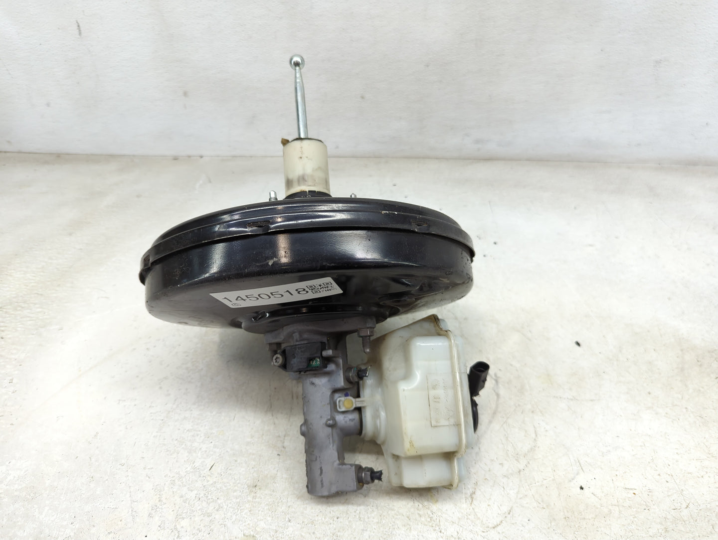 2008-2015 Toyota Tacoma Power Brake Booster Oem - Oemusedautoparts1.com
