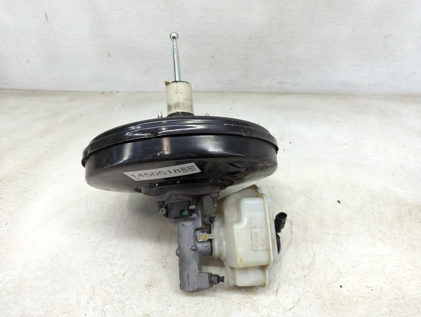 2008-2015 Toyota Tacoma Power Brake Booster Oem - Oemusedautoparts1.com