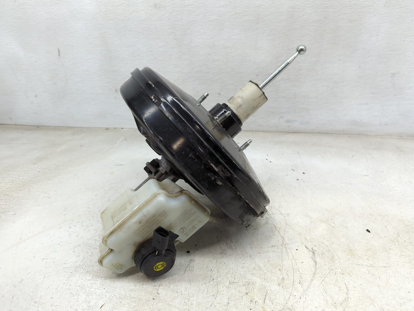 2008-2015 Toyota Tacoma Power Brake Booster Oem - Oemusedautoparts1.com