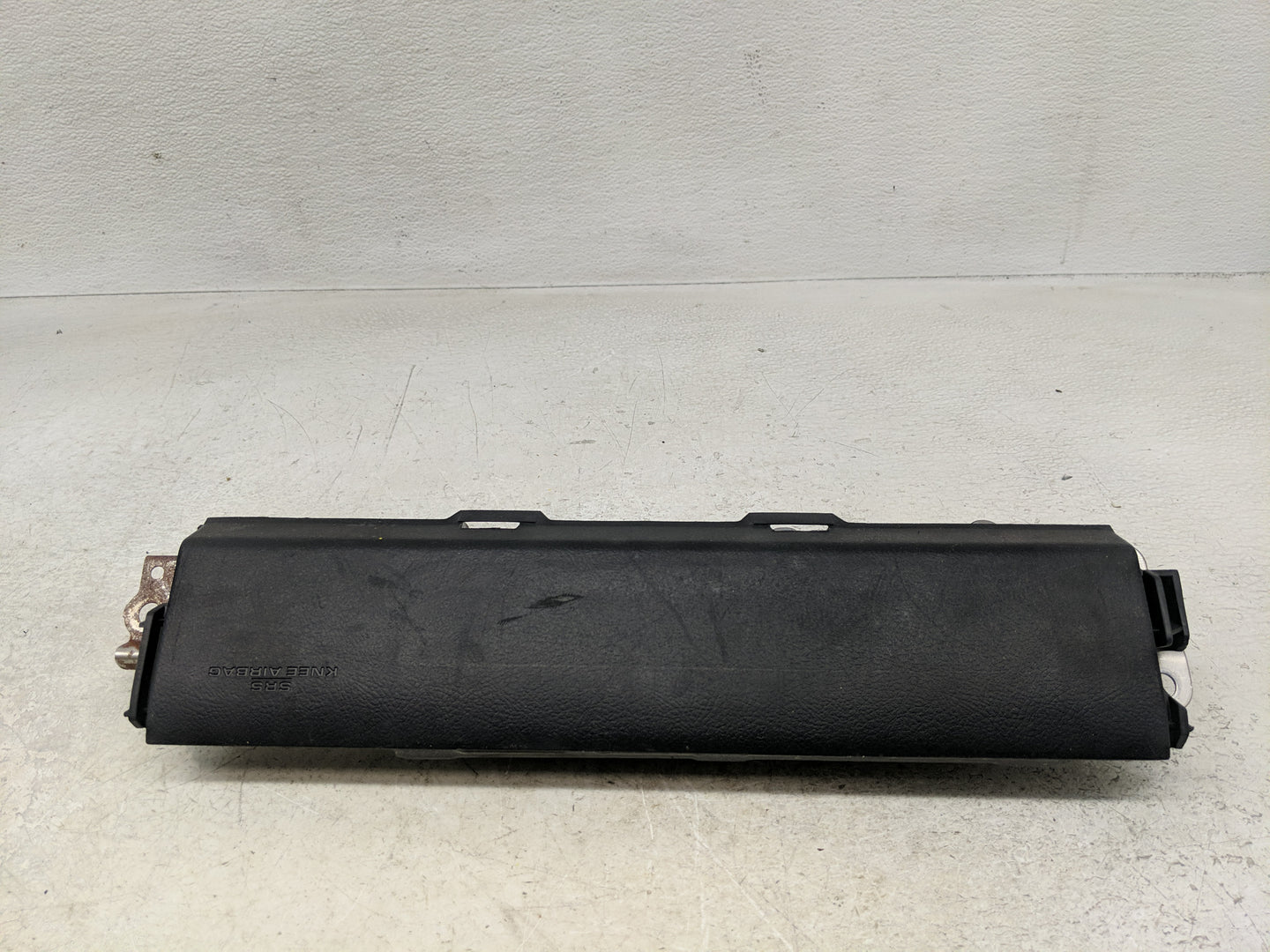 2010-2021 Toyota Tundra Air Bag Passenger Right Knee OEM P/N:BAM-PT1-1150 Fits OEM Used Auto Parts - Oemusedautoparts1.com