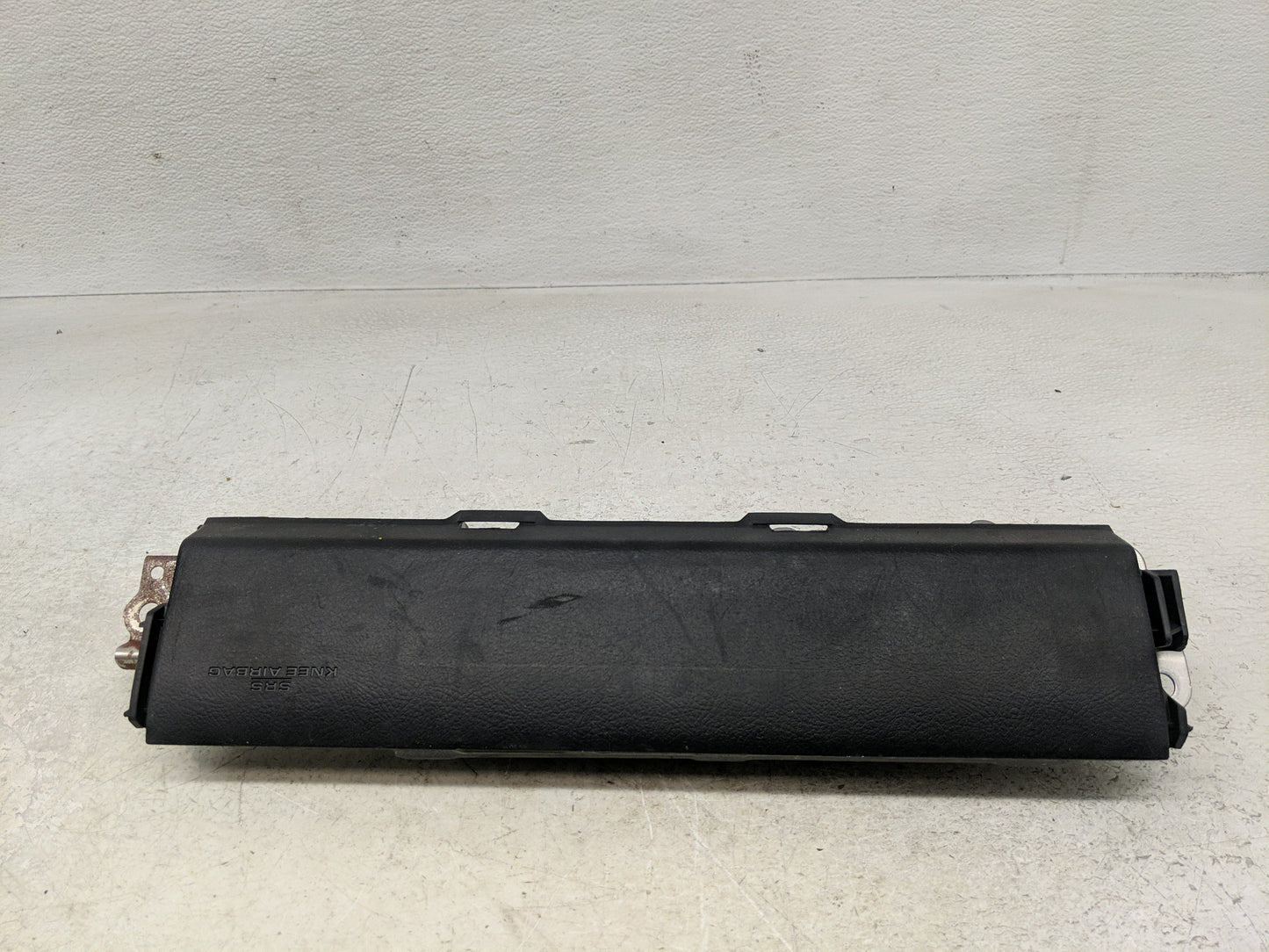 2010-2021 Toyota Tundra Air Bag Passenger Right Knee OEM P/N:BAM-PT1-1150 Fits OEM Used Auto Parts - Oemusedautoparts1.com
