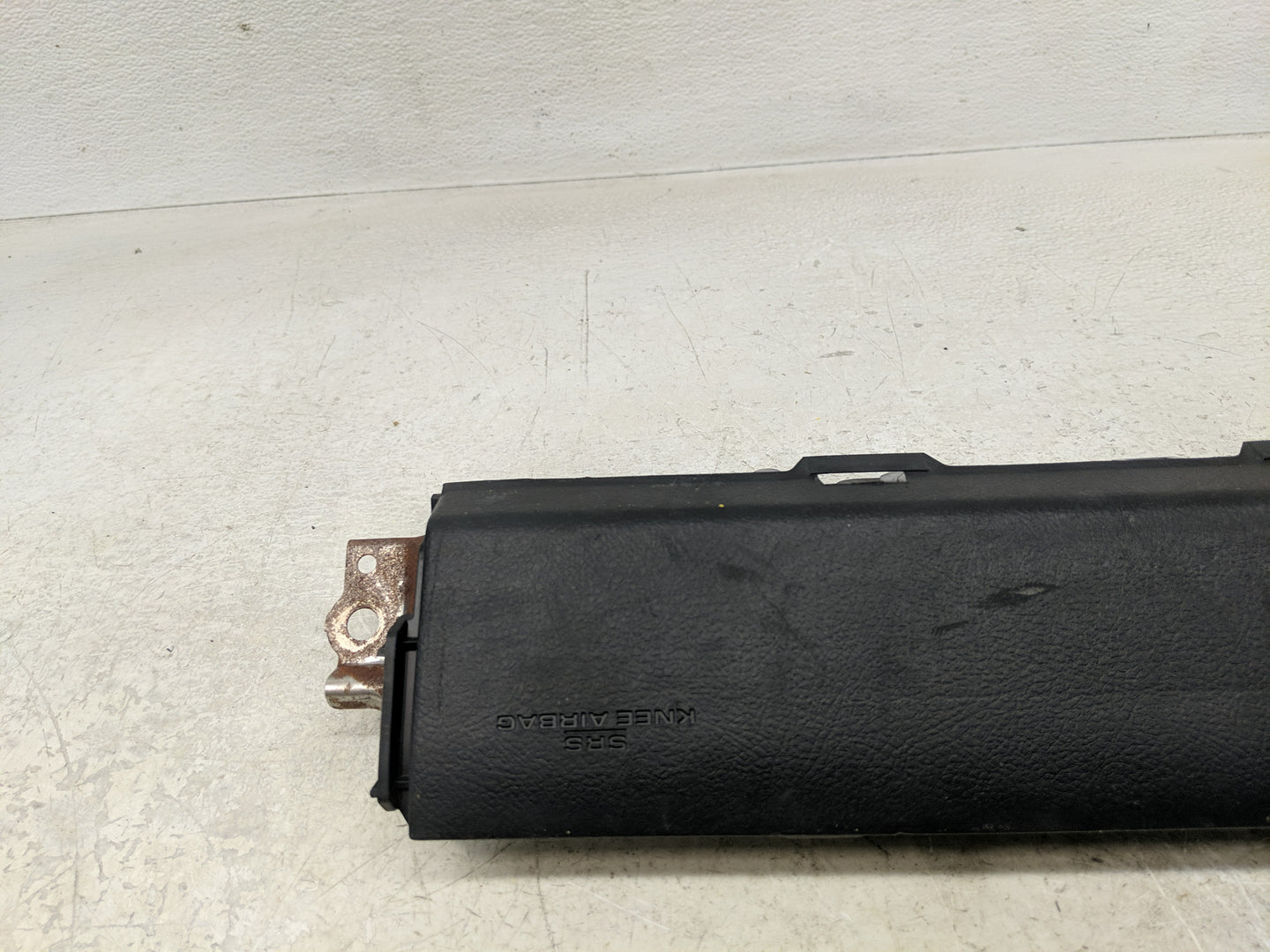 2010-2021 Toyota Tundra Air Bag Passenger Right Knee OEM P/N:BAM-PT1-1150 Fits OEM Used Auto Parts - Oemusedautoparts1.com