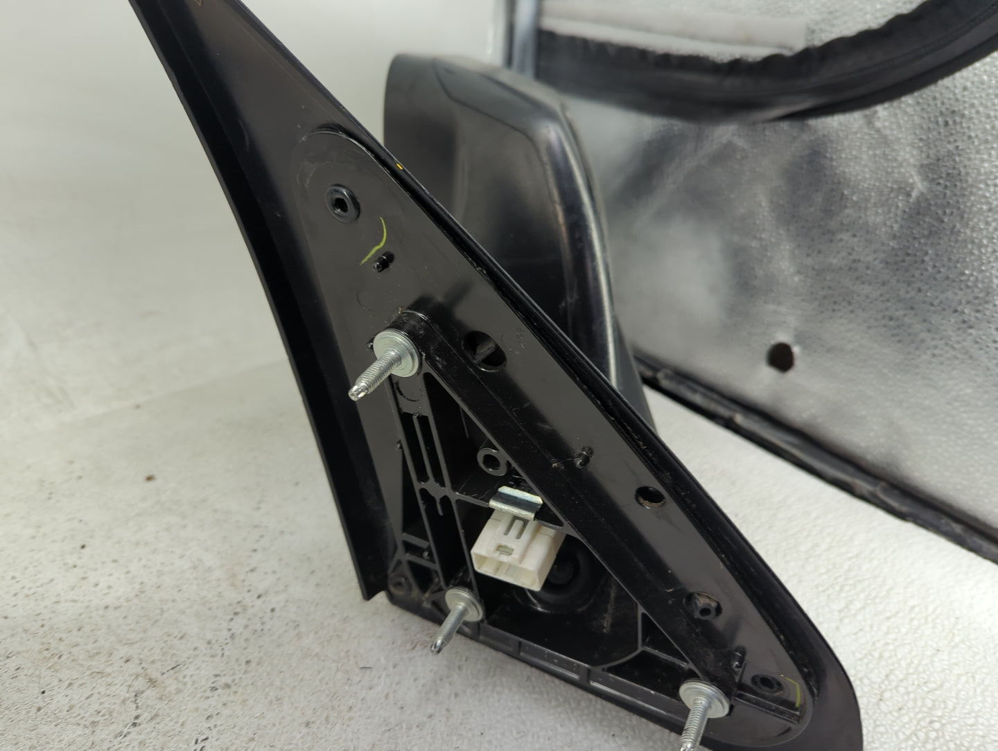 2010 Toyota Tundra Driver Left Side View Power Door Mirror Black - Oemusedautoparts1.com