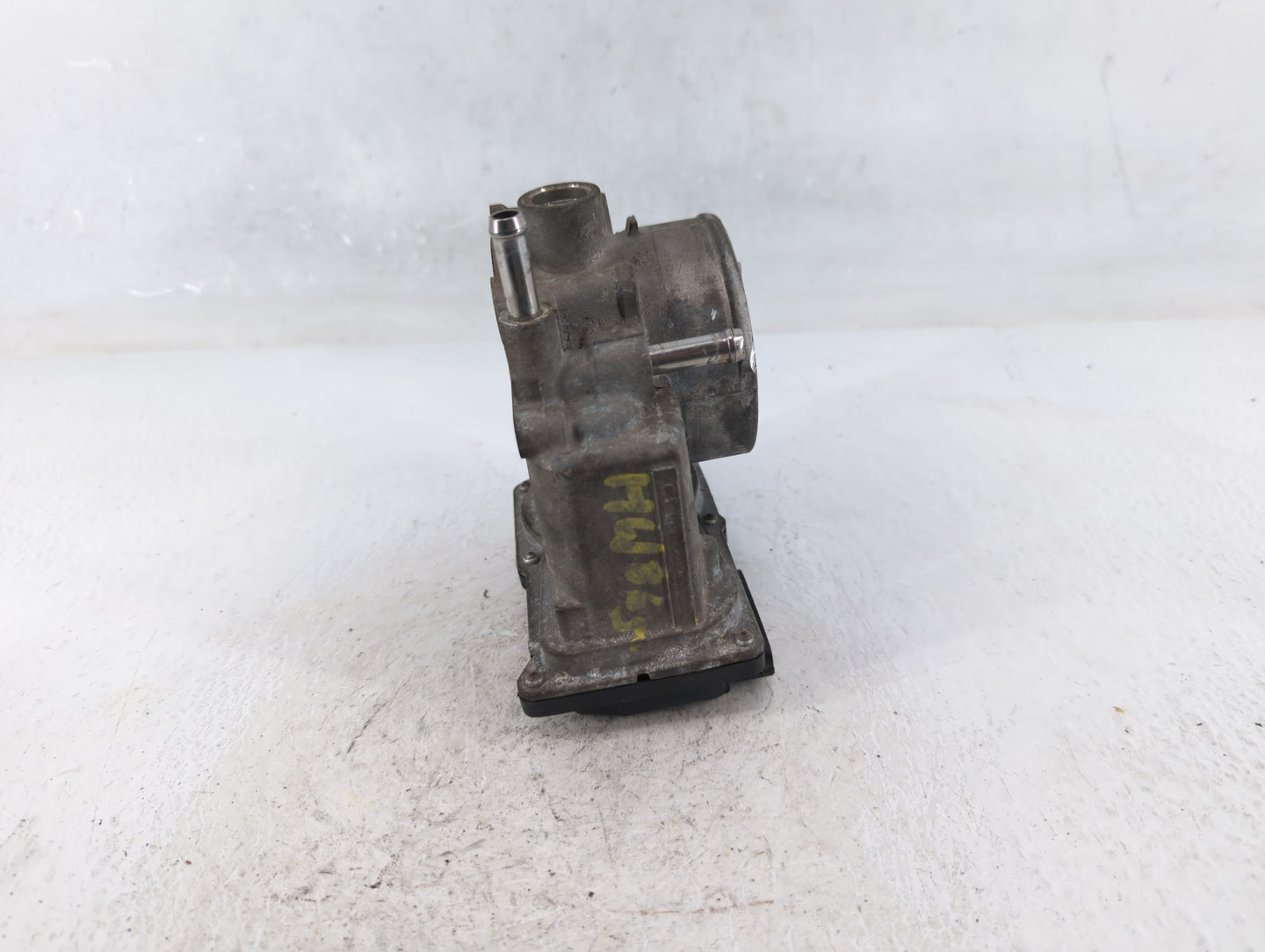 2005-2011 Toyota Tundra Throttle Body P/N:22030-0P010 Fits Fits 2003 2004 2005 2006 2007 2008 2009 2010 2011 2012 2013 2014 
