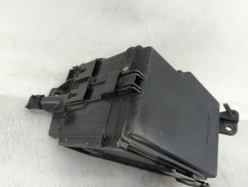 2010-2012 Toyota Venza Fusebox Fuse Box Panel Relay Module Fits Fits 2010 2011 2012 OEM Used Auto Parts