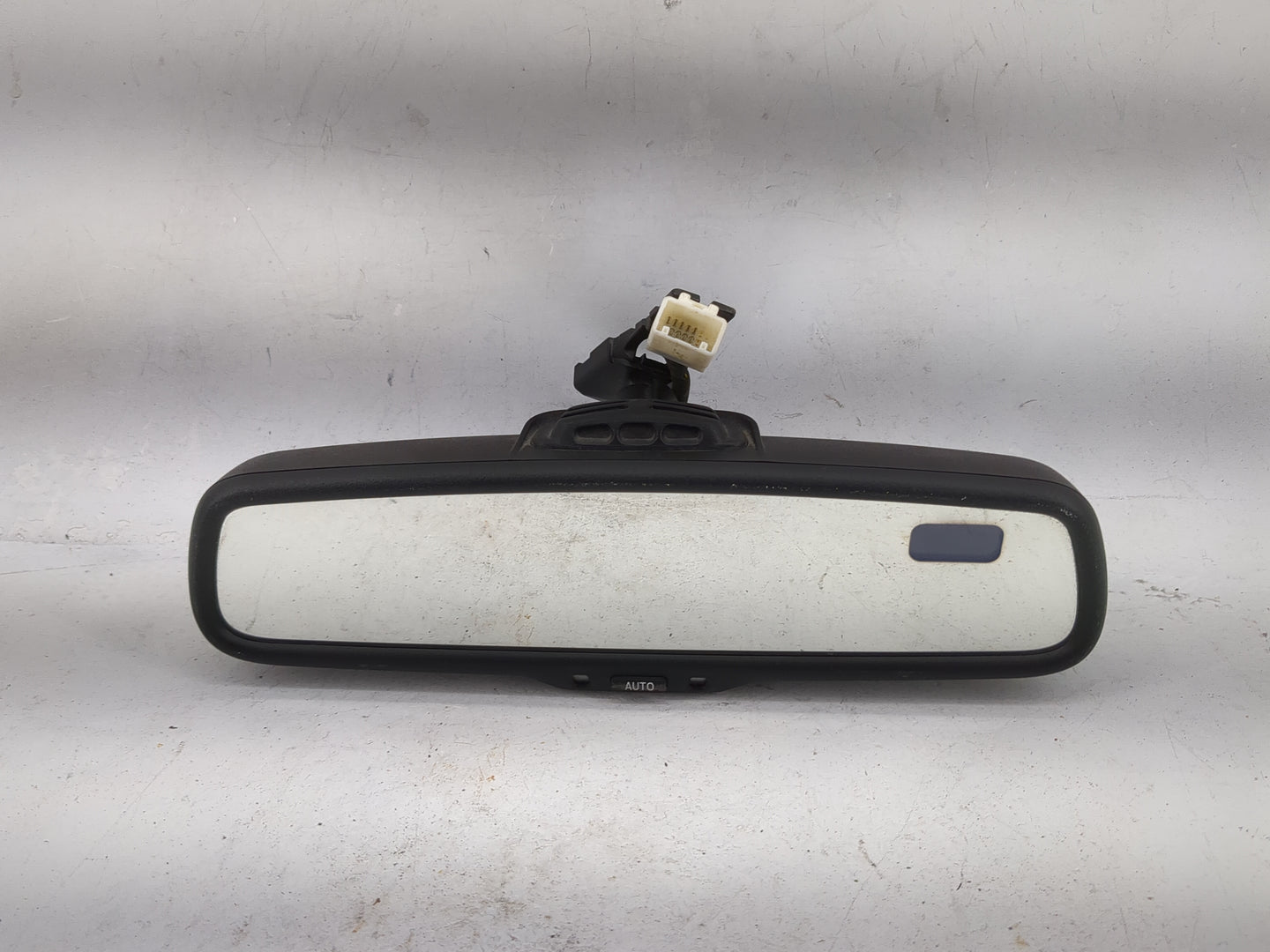 2010 Toyota Venza Interior Rear View Mirror Replacement OEM P/N:E11 026133 GNTX-651 Fits OEM Used Auto Parts - Oemusedautopa