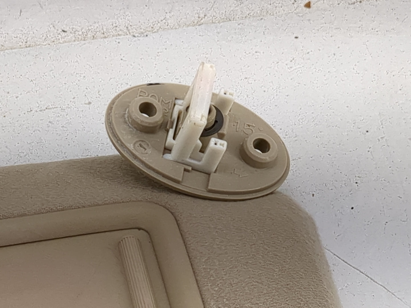 2010 Toyota Venza Sun Visor Shade Replacement Passenger Right Mirror Fits OEM Used Auto Parts - Oemusedautoparts1.com
