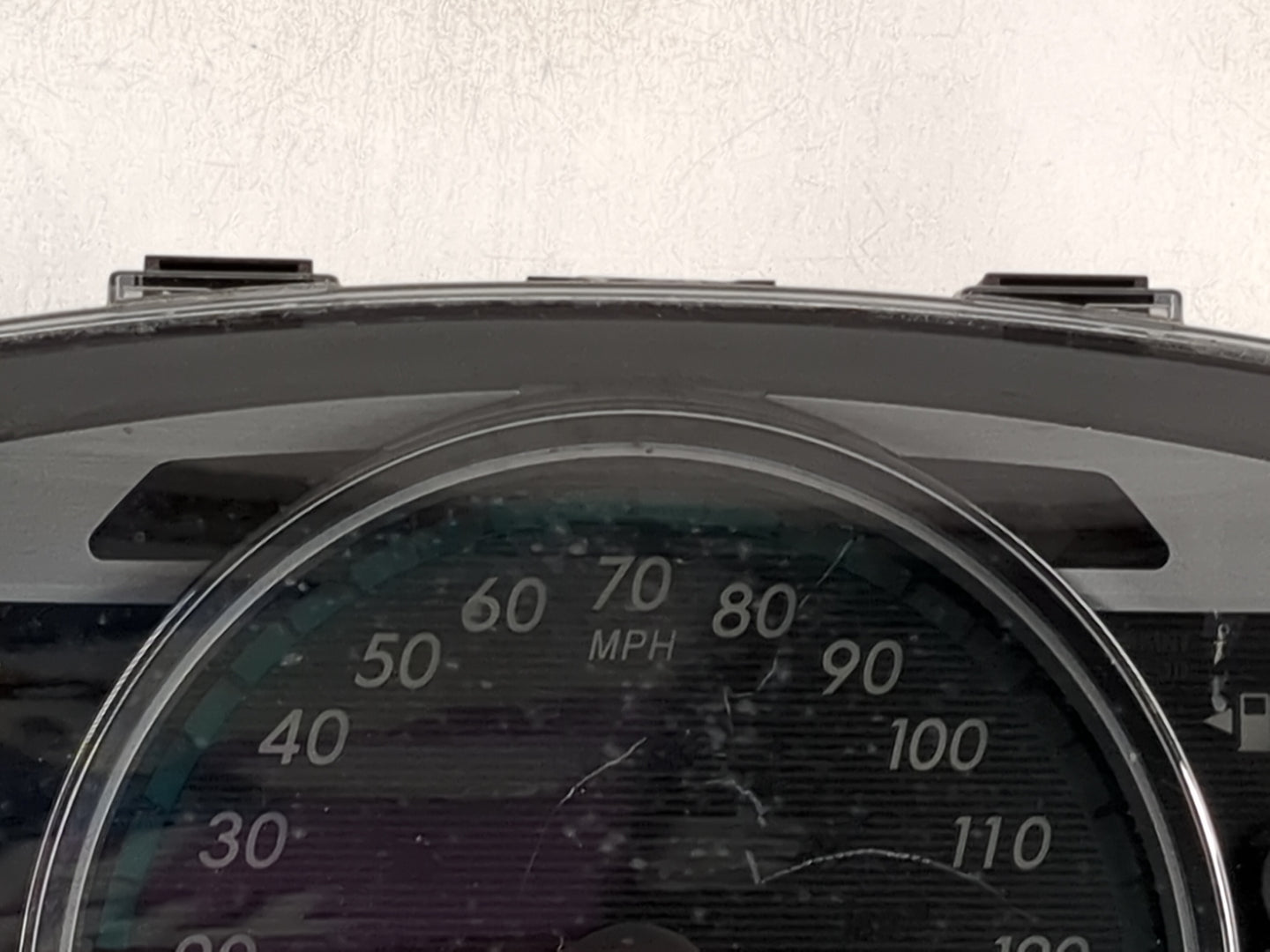 2009-2010 Toyota Venza Instrument Cluster Speedometer Gauges P/N:83800-0T050-00 TN257450-0586 Miles: Fits Fits 2009 2010 OEM