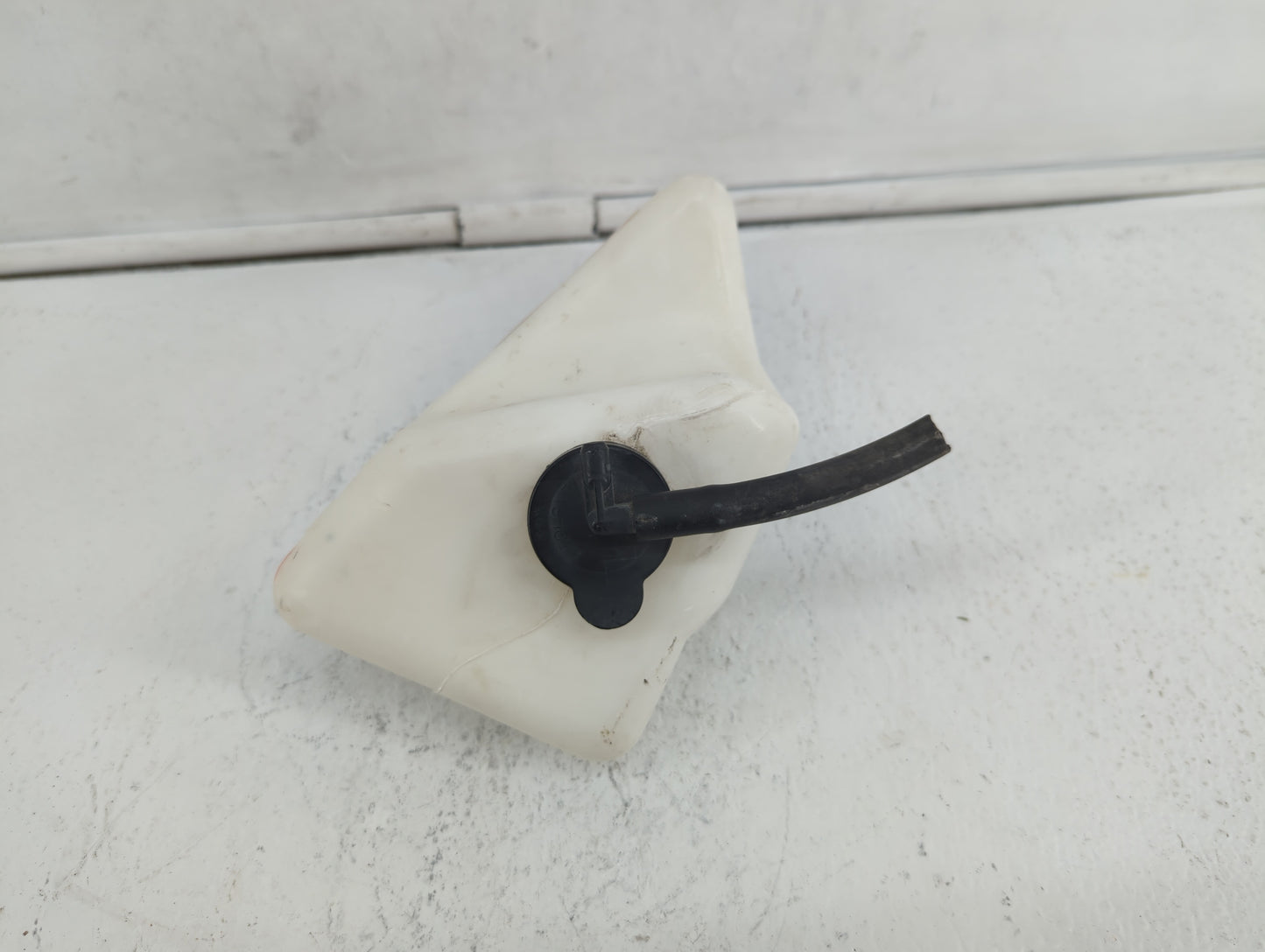 Toyota Venza Windshield Washer Fluid Reservoir Bottle Oem - Oemusedautoparts1.com