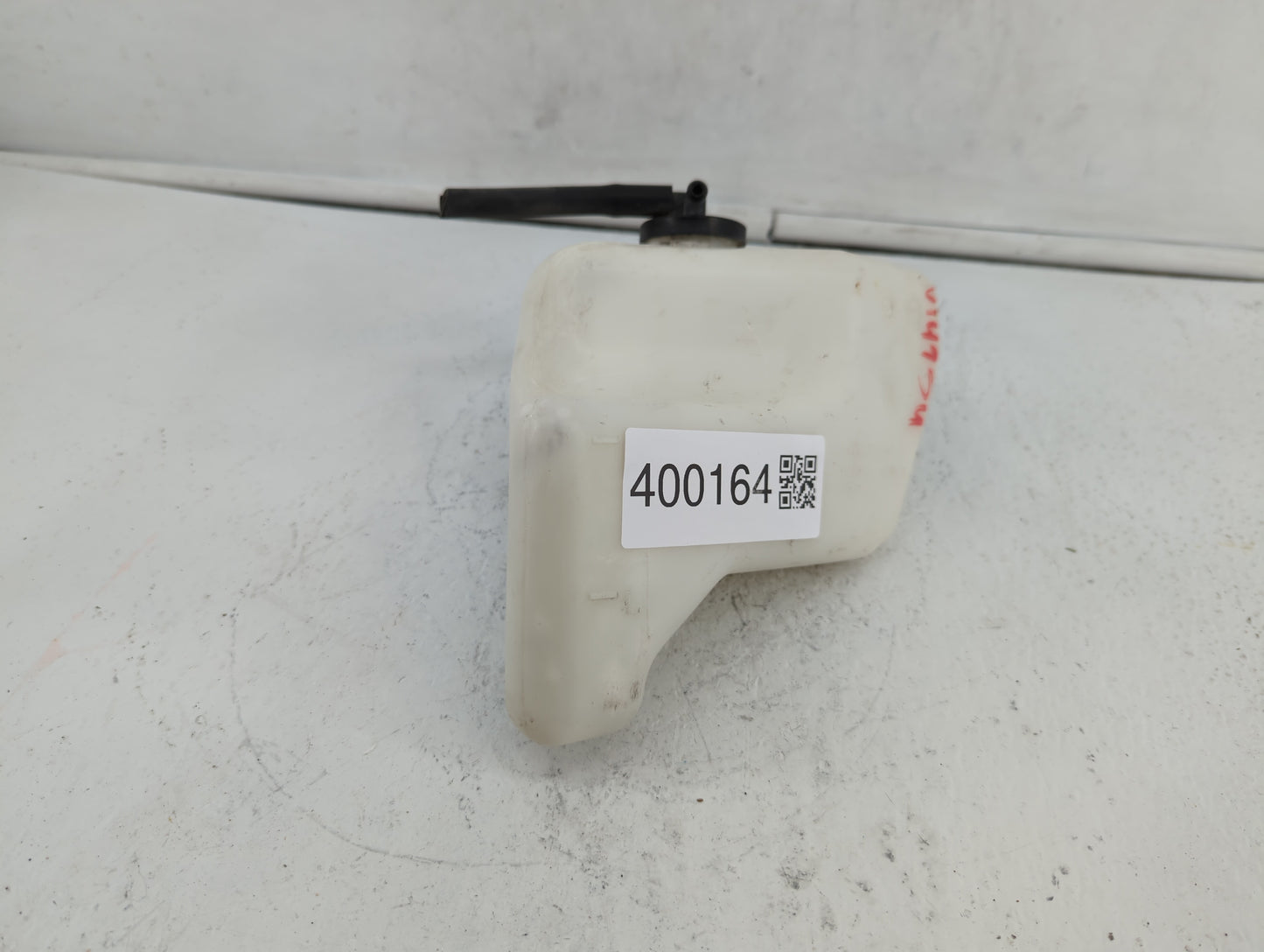 Toyota Venza Windshield Washer Fluid Reservoir Bottle Oem - Oemusedautoparts1.com
