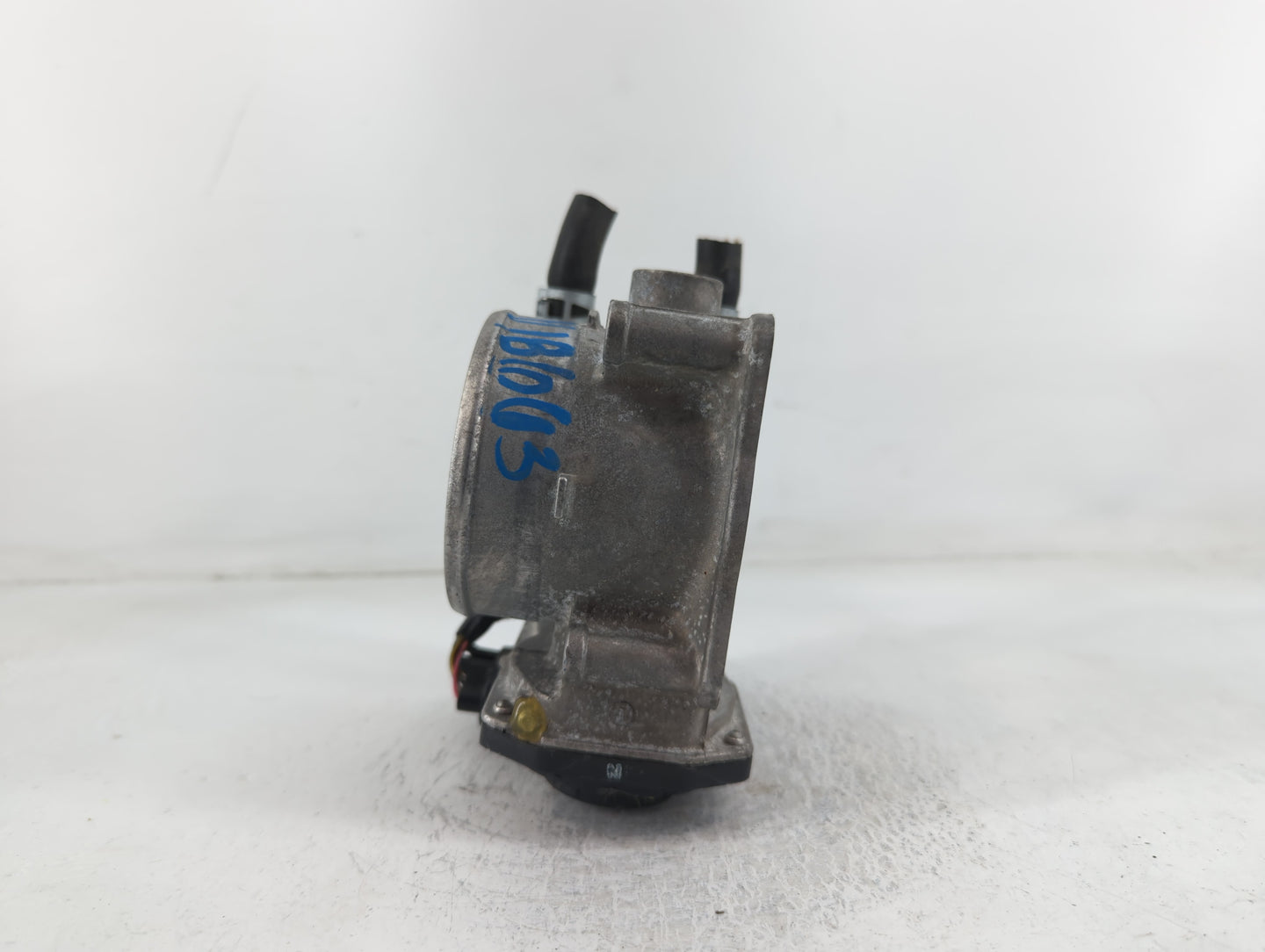 2009-2016 Toyota Venza Throttle Body P/N:22030-0P050 Fits OEM Used Auto Parts - Oemusedautoparts1.com