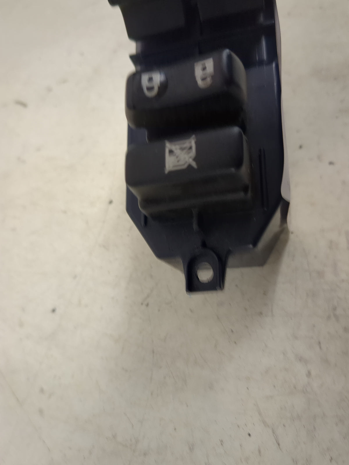 2009-2011 Toyota Yaris Master Power Window Switch Replacement Driver Side Left P/N:TOYOTA 1/3 PBT-GF30 Fits OEM Used Auto Pa
