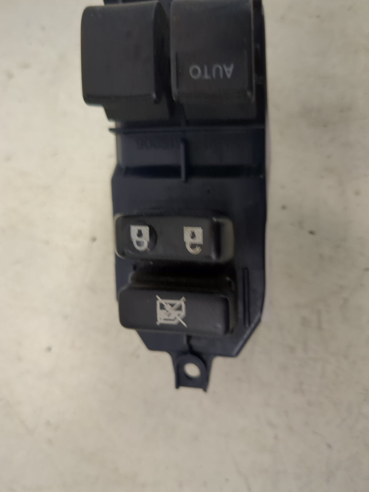 2009-2011 Toyota Yaris Master Power Window Switch Replacement Driver Side Left P/N:TOYOTA 1/3 PBT-GF30 Fits OEM Used Auto Pa