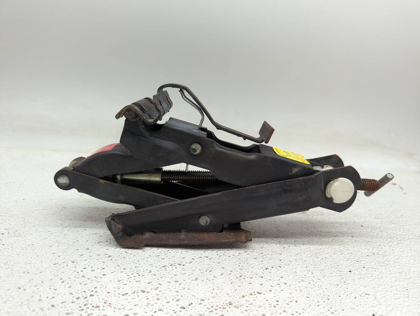 2010 Volkswagen Beetle Spare Scissor Car Jack - Oemusedautoparts1.com