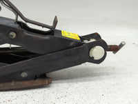 2010 Volkswagen Beetle Spare Scissor Car Jack - Oemusedautoparts1.com