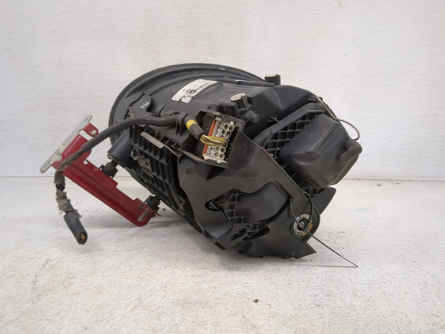 2006 Volkswagen Beetle Passenger Right Oem Head Light Headlight Lamp - Oemusedautoparts1.com