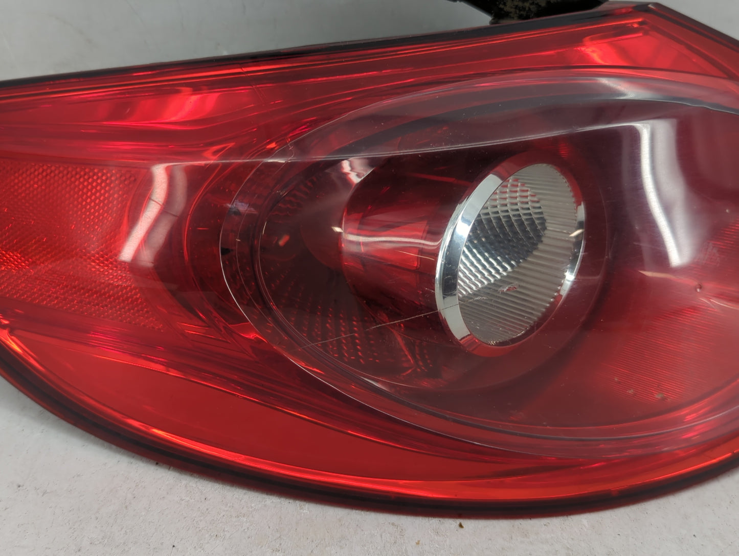 2006-2010 Volkswagen Beetle Tail Light Assembly Driver Left OEM P/N:27.09.90.02 Fits Fits 2006 2007 2008 2009 2010 OEM Used 