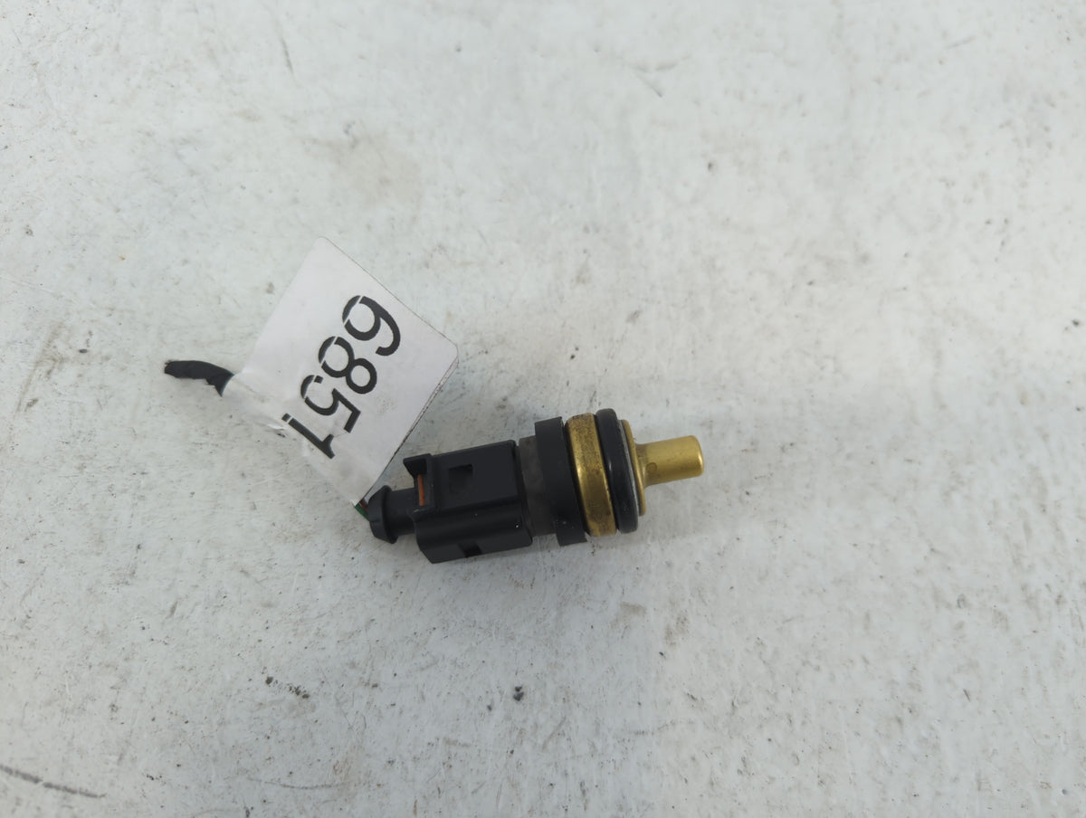 2010 Volkswagen Beetle Ambient Outside Temp Sensor - Oemusedautoparts1.com