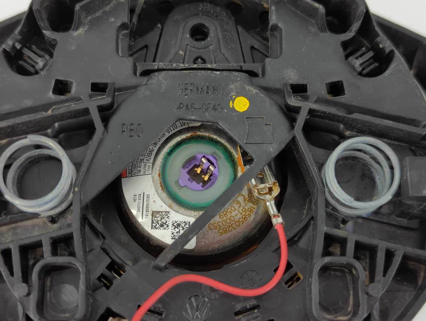 2009-2010 Volkswagen Cc Air Bag Driver Left Steering Wheel Mounted P/N:3C8 880 201 L Fits Fits 2009 2010 OEM Used Auto Parts