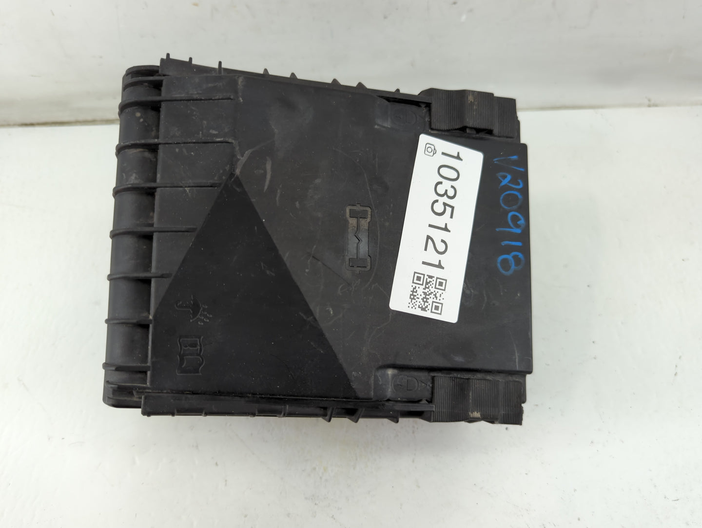 2009-2012 Volkswagen Cc Fusebox Fuse Box Panel Relay Module P/N:0-1718006-1 0-1418987-1 Fits Fits 2009 2010 2011 2012 OEM Us
