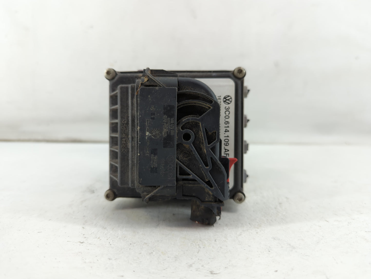 2009-2011 Volkswagen Cc ABS Pump Control Module Replacement P/N:3C0 614 109 AF 16705912 Fits Fits 2009 2010 2011 OEM Used Au