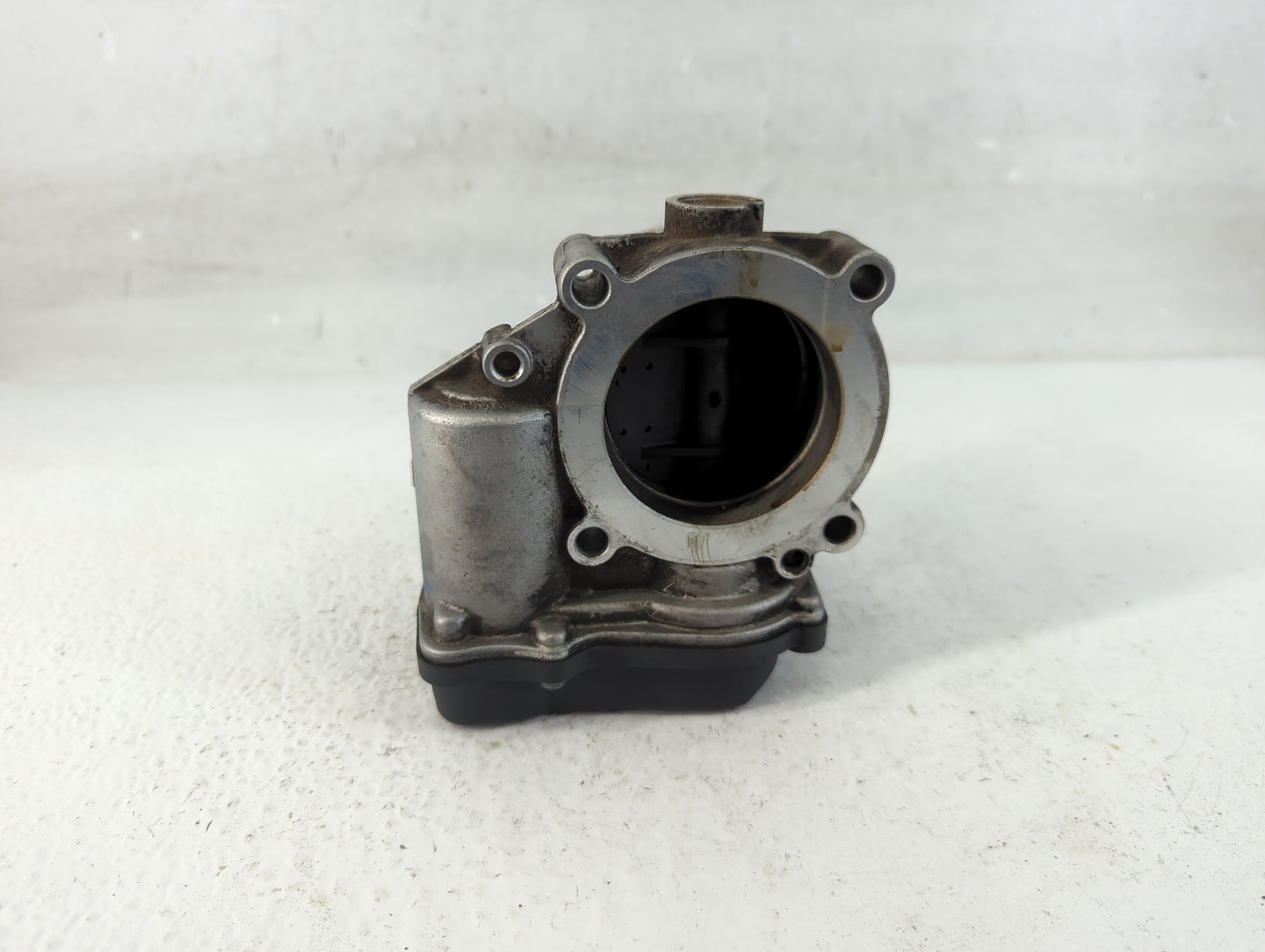 2009-2017 Volkswagen Cc Throttle Body P/N:06F 133 062 J Fits OEM Used Auto Parts - Oemusedautoparts1.com
