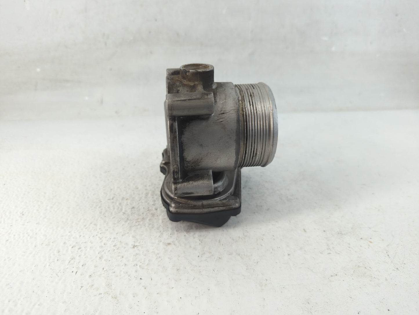 2009-2017 Volkswagen Cc Throttle Body P/N:06F 133 062 J Fits OEM Used Auto Parts - Oemusedautoparts1.com