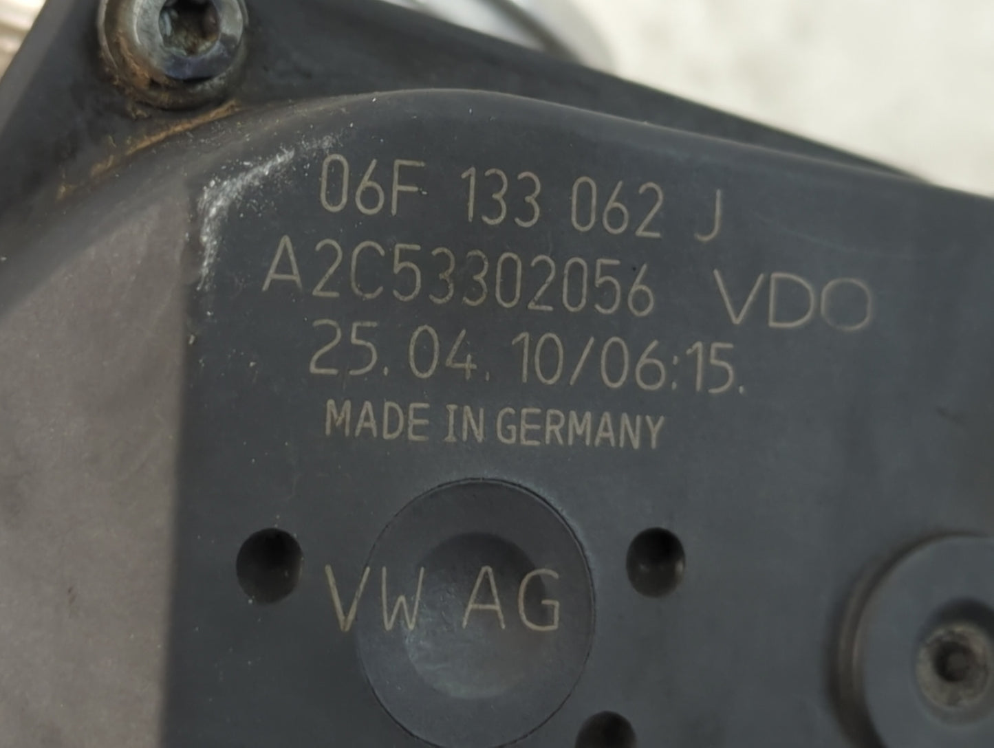 2009-2017 Volkswagen Cc Throttle Body P/N:06F 133 062 J Fits OEM Used Auto Parts - Oemusedautoparts1.com