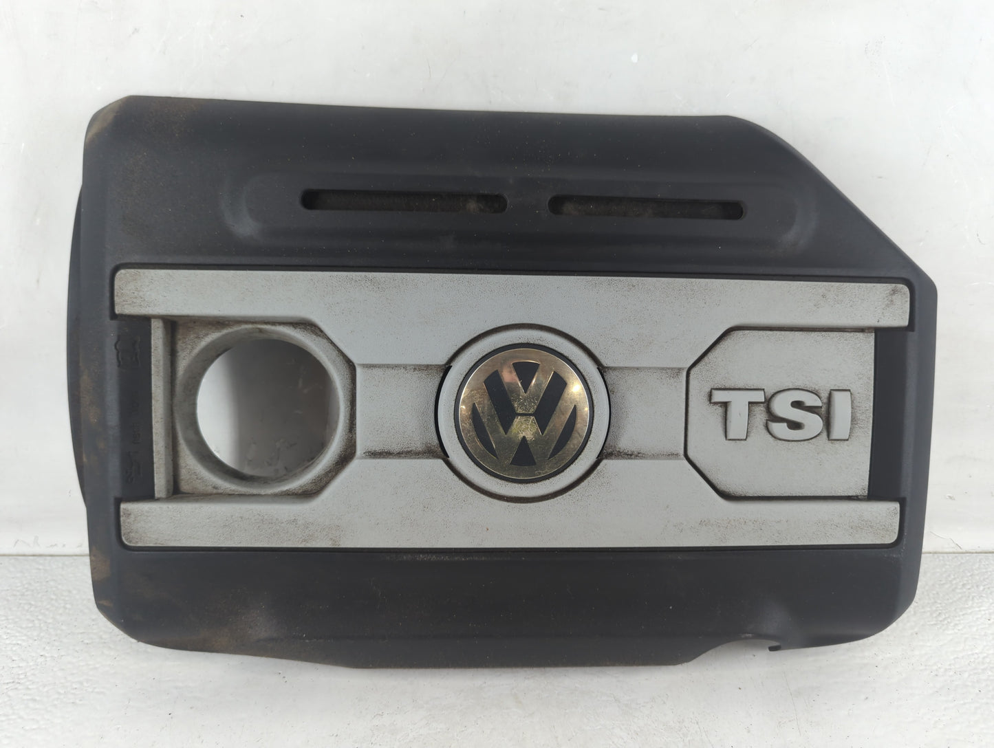2010 Volkswagen Cc Engine Cover - Oemusedautoparts1.com