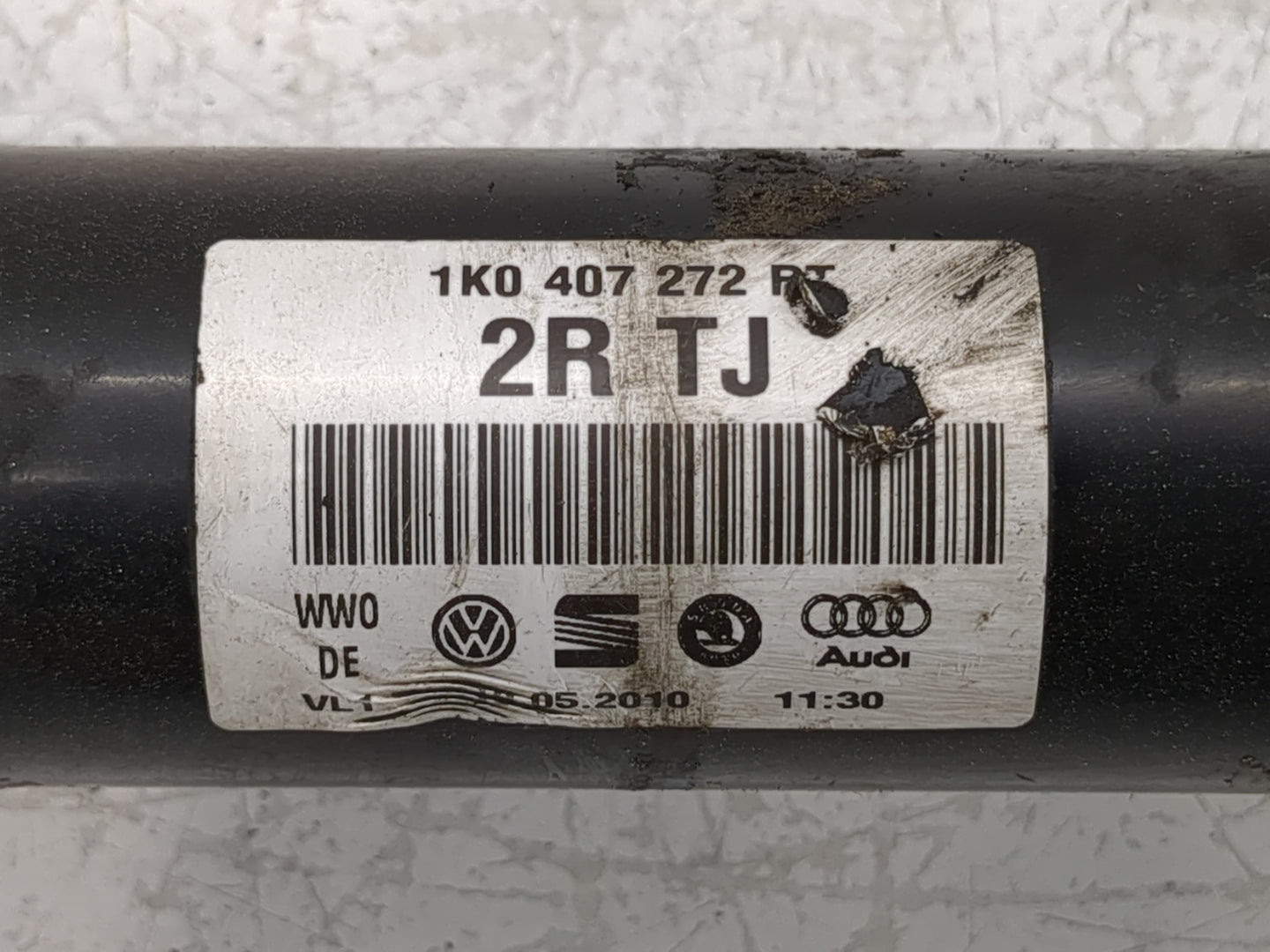 2009-2010 Volkswagen Cc Axle Shaft Front Passenger Cv C/v - Oemusedautoparts1.com