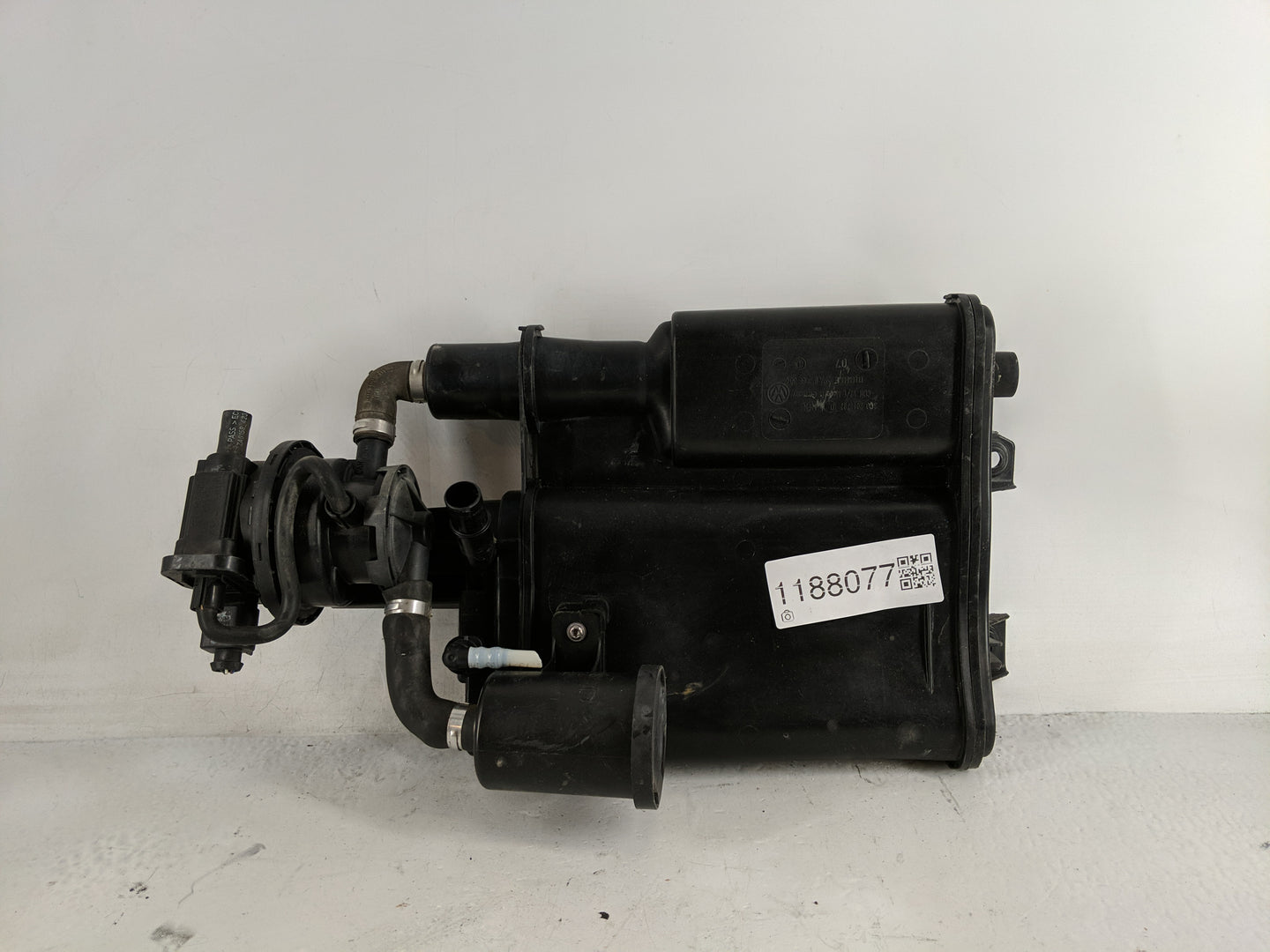 2010 Volkswagen Cc Fuel Vapor Charcoal Canister - Oemusedautoparts1.com