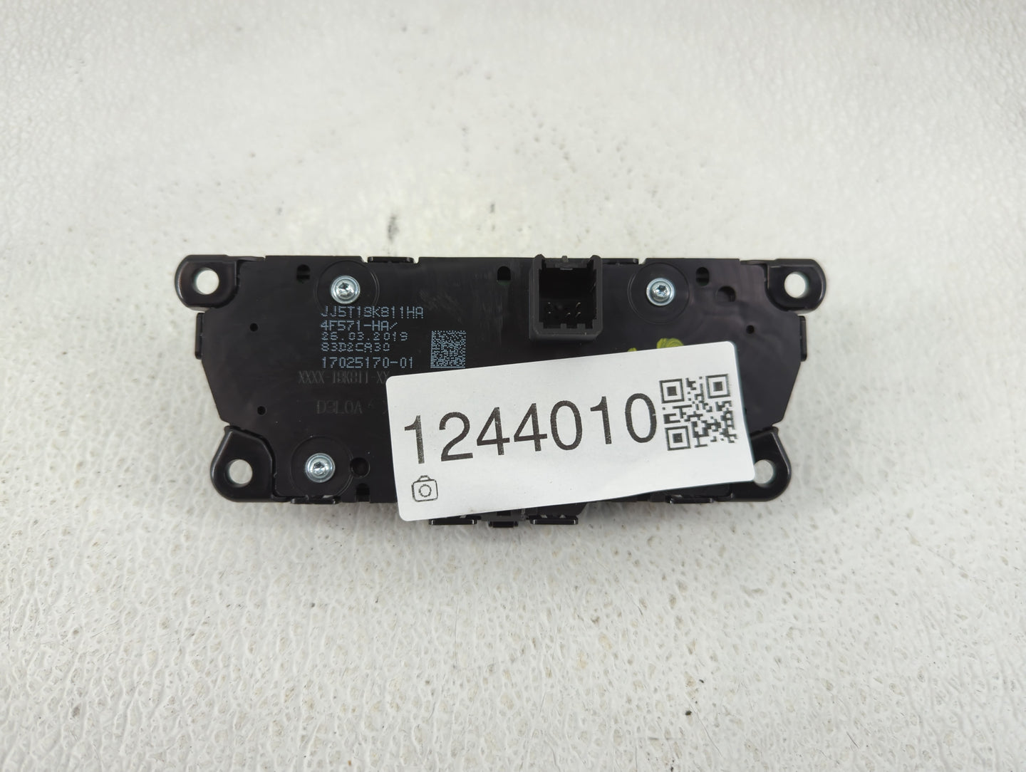 2009-2010 Volkswagen Cc Climate Control Module Temperature AC/Heater Replacement P/N:JJ5T18K811HA Fits Fits 2009 2010 OEM Us