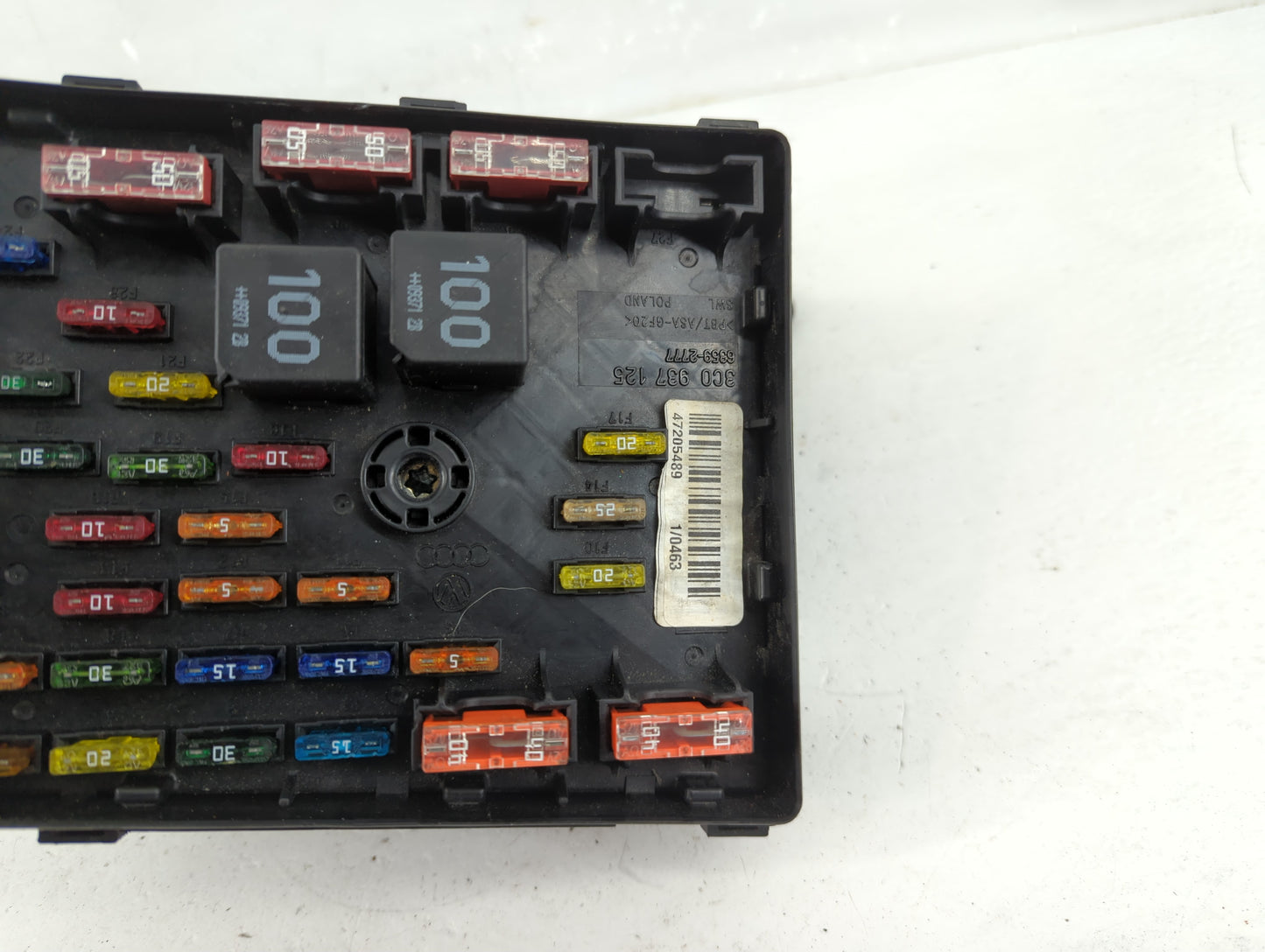 2009-2012 Volkswagen Cc Fusebox Fuse Box Panel Relay Module P/N:6359-2777 Fits Fits 2009 2010 2011 2012 OEM Used Auto Parts 