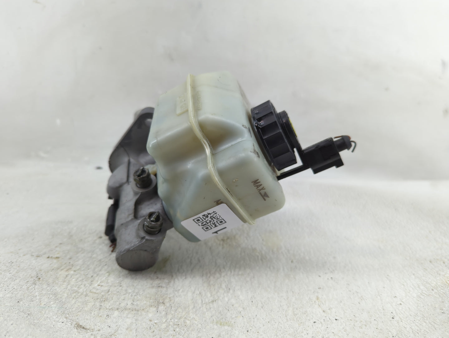 2009-2017 Volkswagen Cc Brake Master Cylinder - Oemusedautoparts1.com