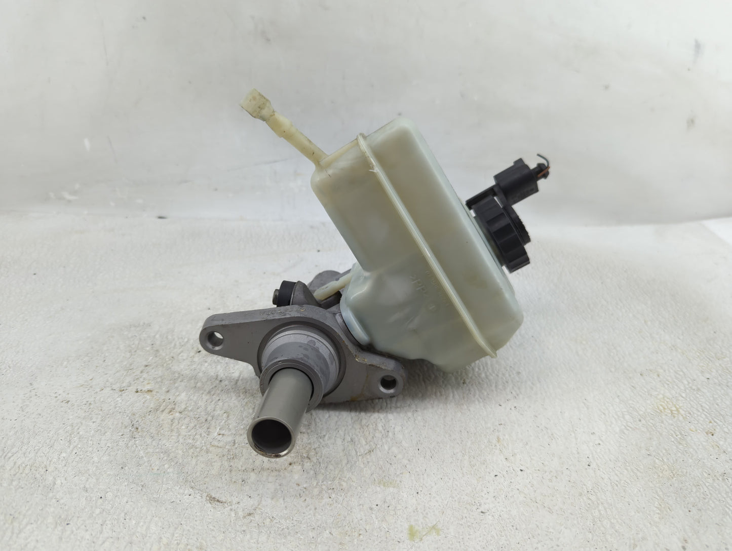 2009-2017 Volkswagen Cc Brake Master Cylinder - Oemusedautoparts1.com