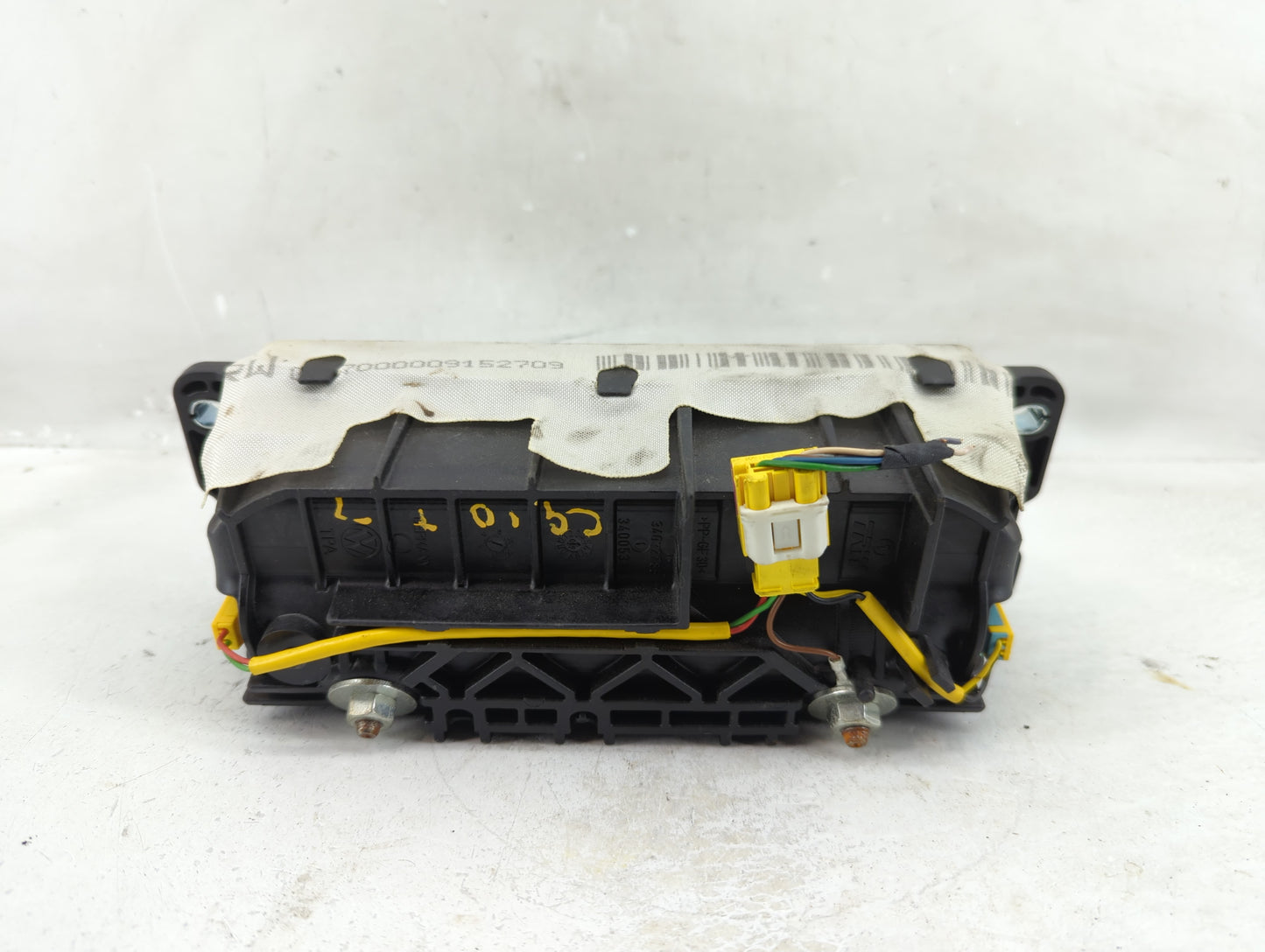 2009-2010 Volkswagen Cc Air Bag Passenger Right Dashboard OEM P/N:3C8 880 204 F Fits Fits 2009 2010 OEM Used Auto Parts - Oe