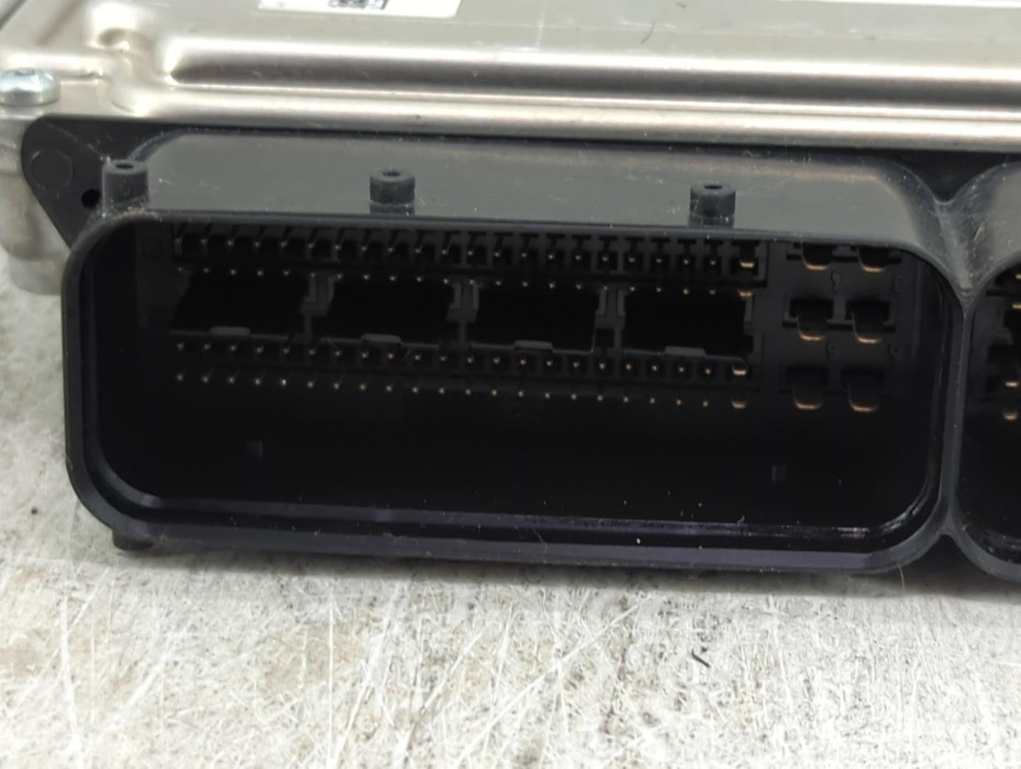2010 Volkswagen Cc PCM Engine Control Computer ECU ECM PCU OEM P/N:0261S04957 06J906026DA Fits OEM Used Auto Parts - Oemused