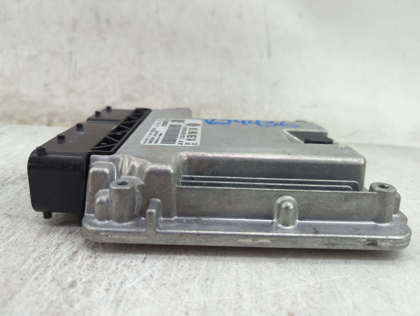 2010 Volkswagen Cc PCM Engine Control Computer ECU ECM PCU OEM P/N:0261S04957 06J906026DA Fits OEM Used Auto Parts - Oemused