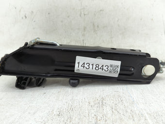 compare product 2010 Volkswagen Cc Spare Scissor Car Jack