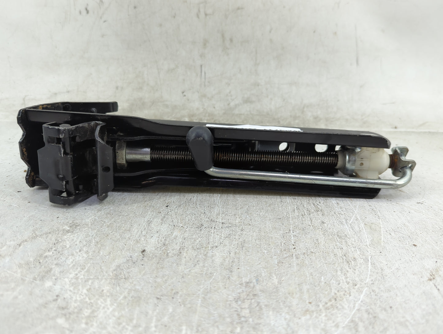 2010 Volkswagen Cc Spare Scissor Car Jack - Oemusedautoparts1.com